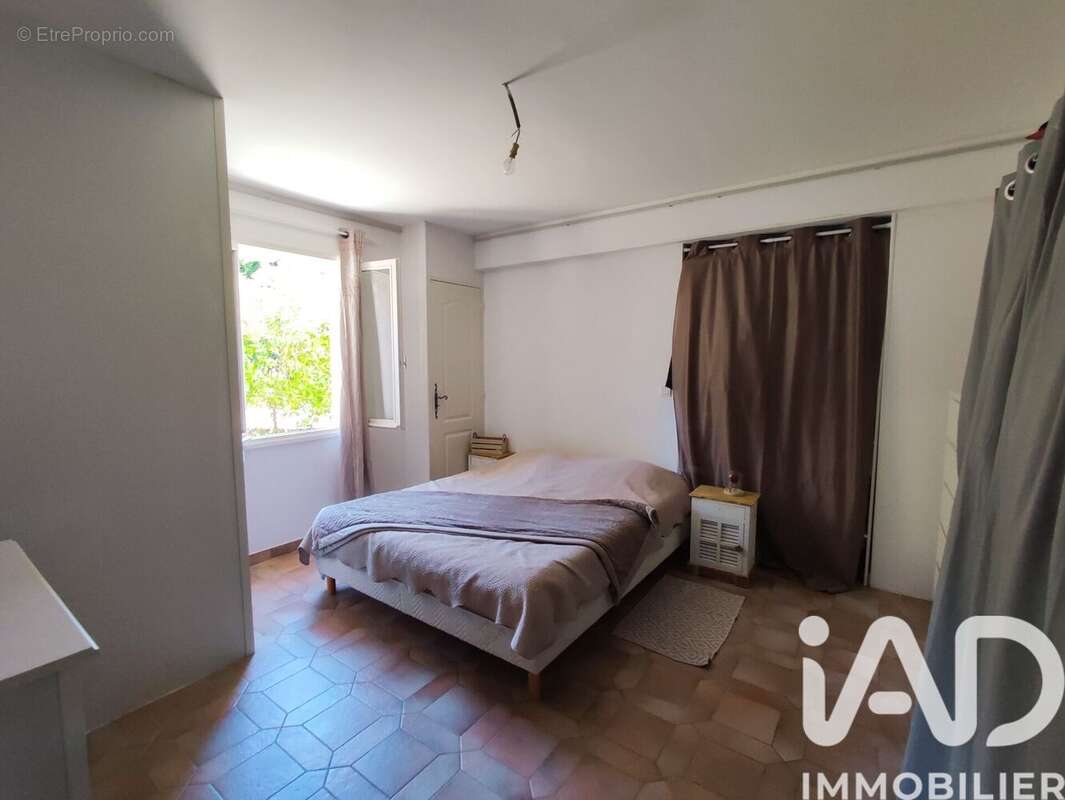 Maison 265 m² à Gabian  - photo 9