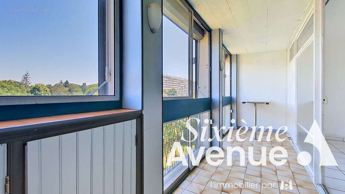 Appartement à BRON