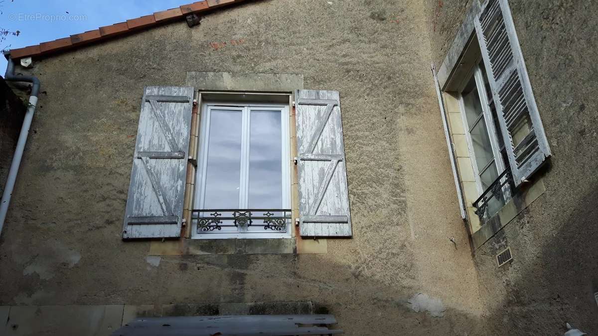 Maison à MONTMORILLON