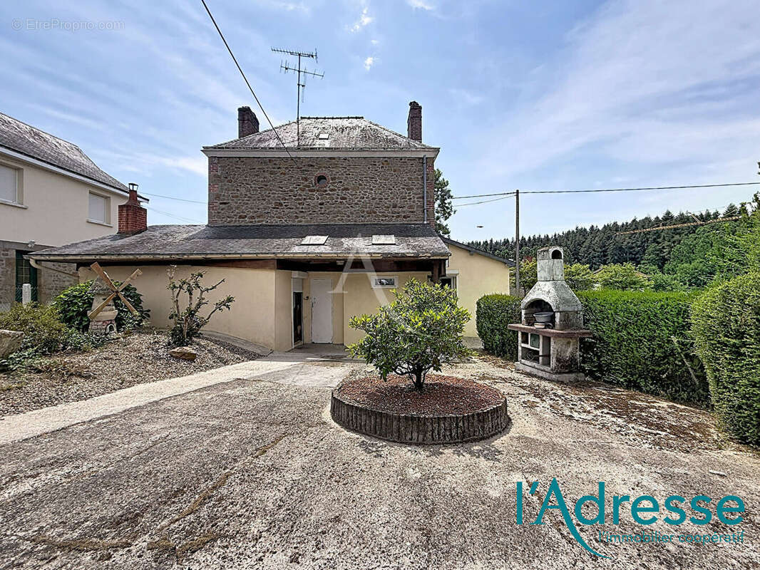 Maison Ernee 4 pièce(s) 95 m², terrain 868 m² - photo 11