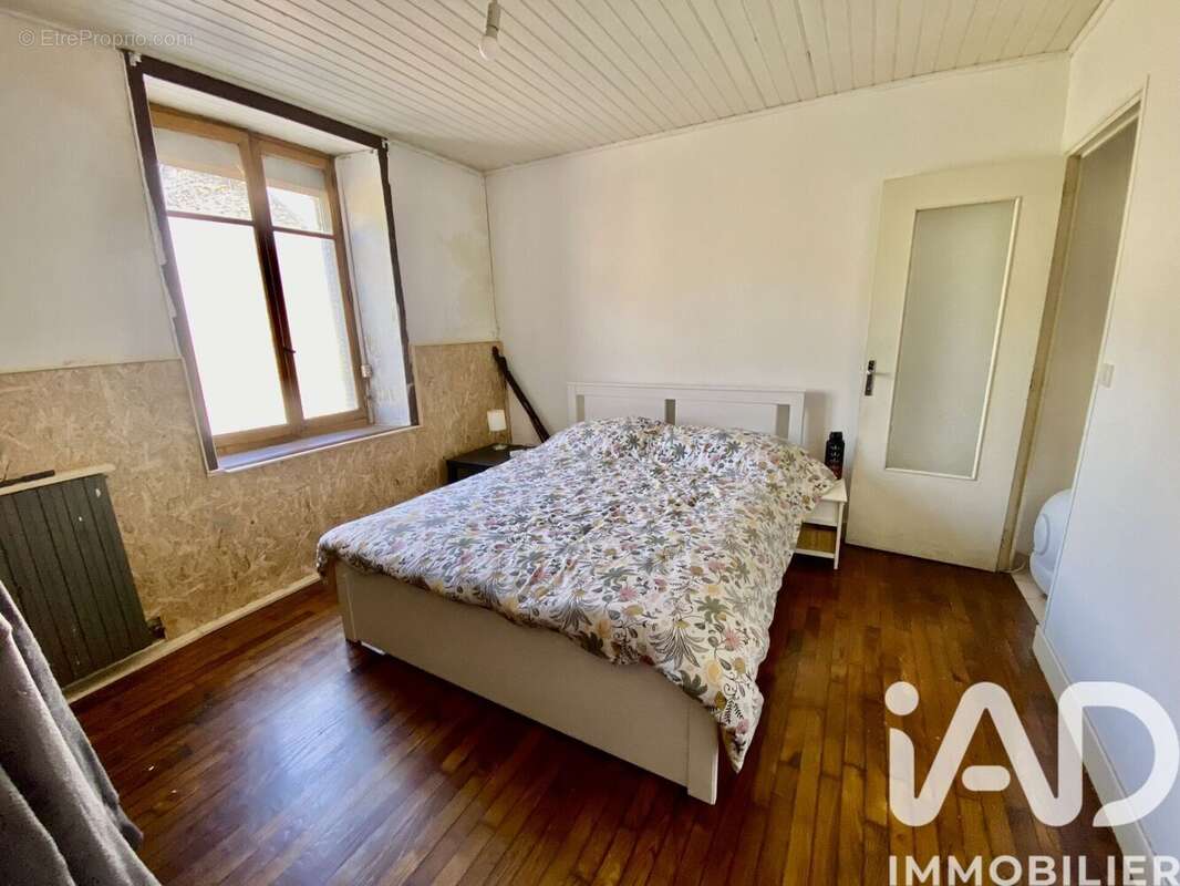 Maison 120 m² à Lantillac  - photo 7