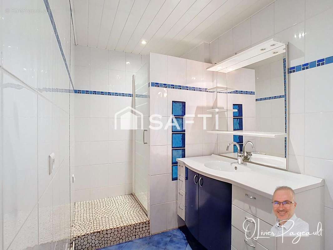 Photo 8 - Appartement à LYON-8E