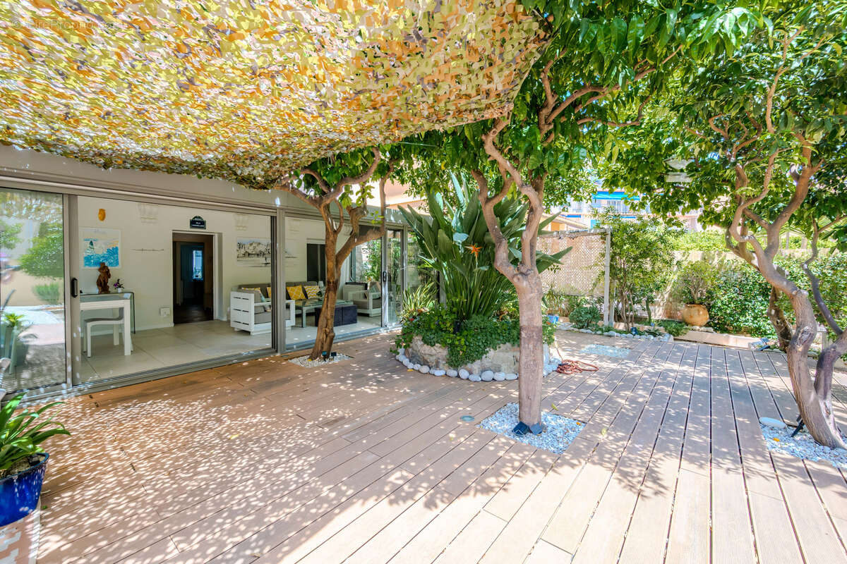Maison à HYERES