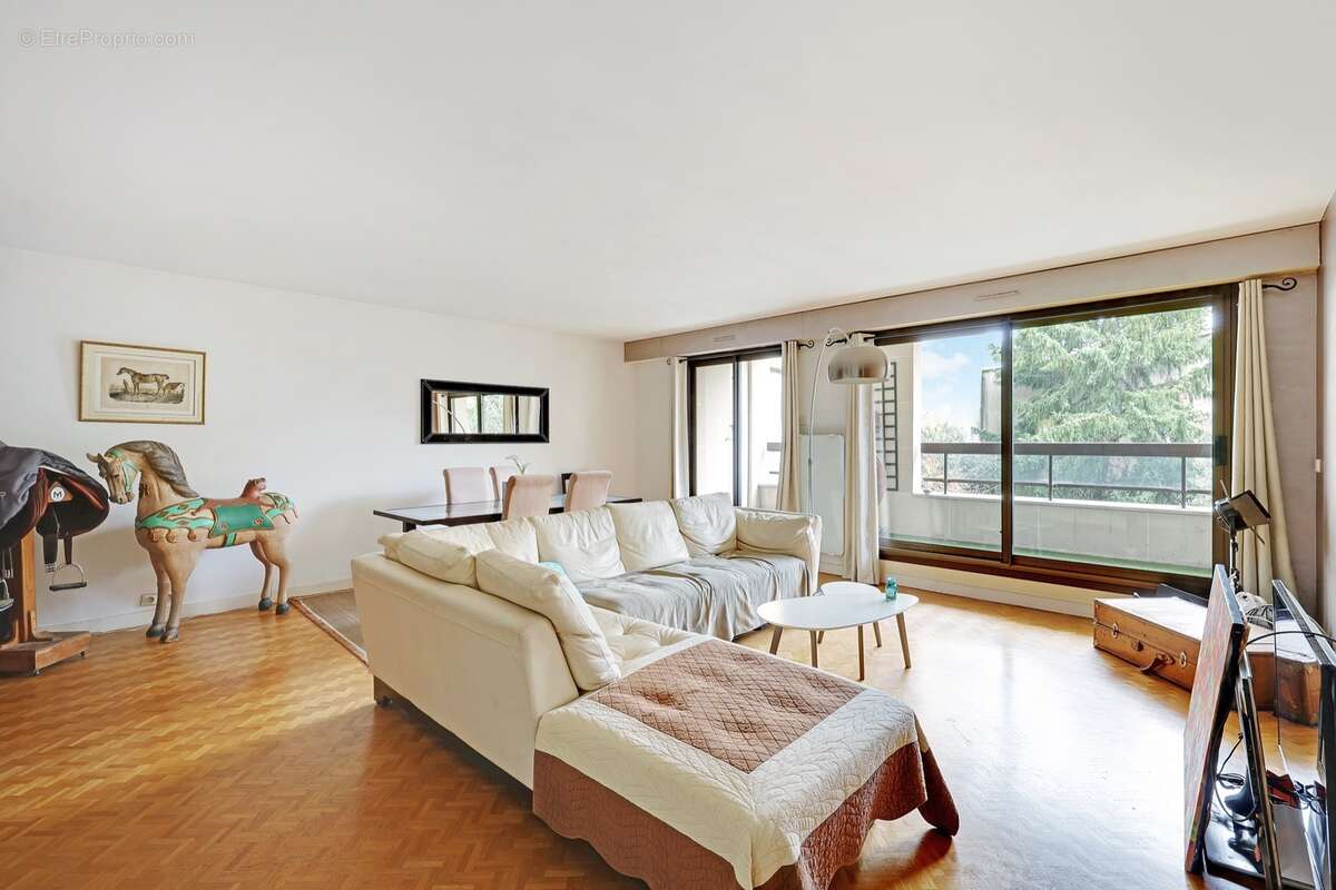 Appartement à LEVALLOIS-PERRET