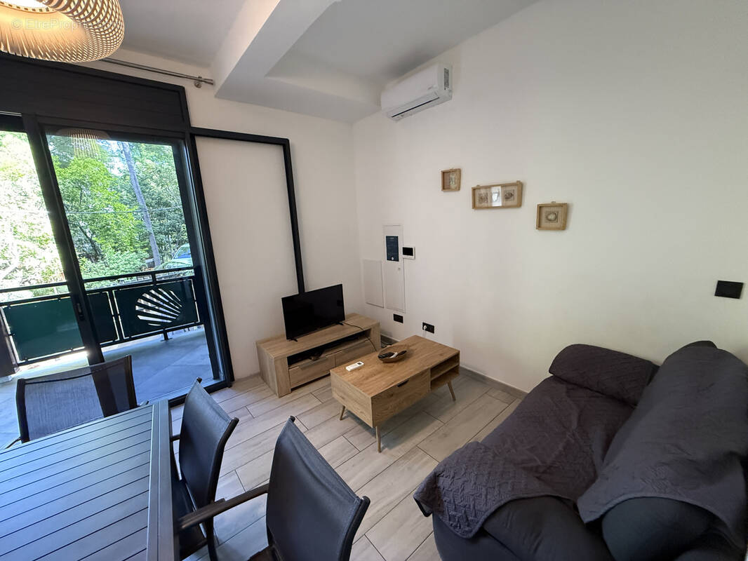 Appartement à L'ETANG-SALE
