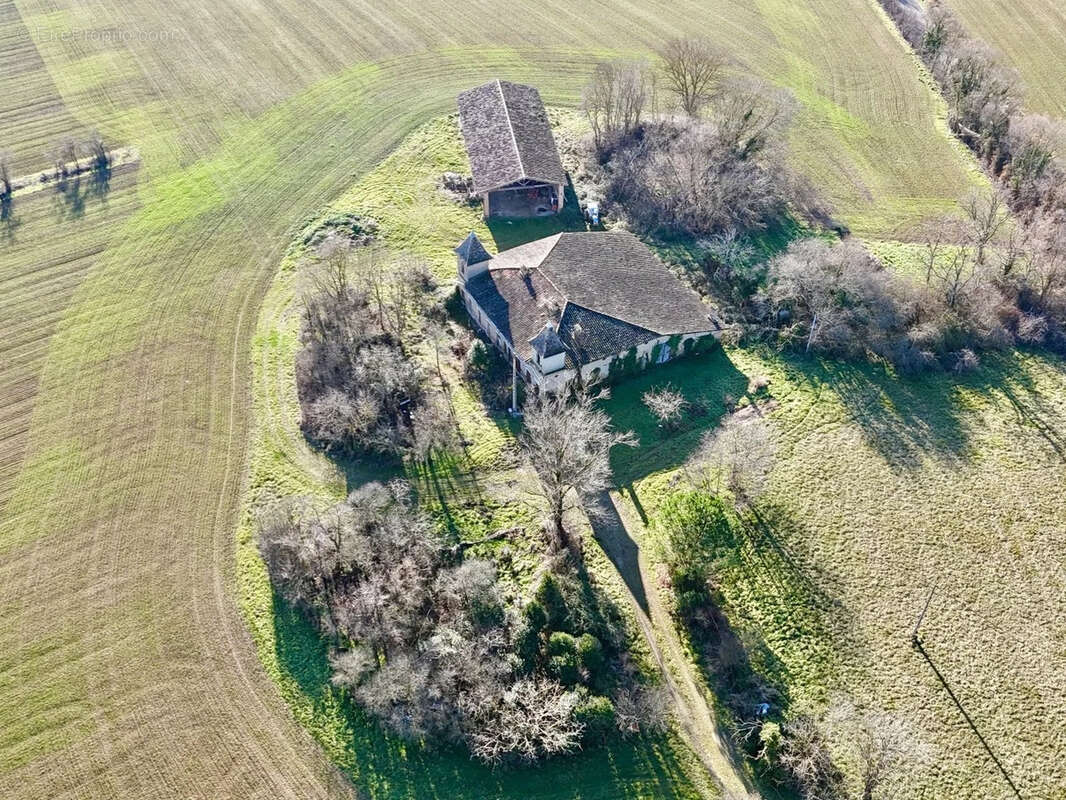 Maison à BELLEGARDE-SAINTE-MARIE