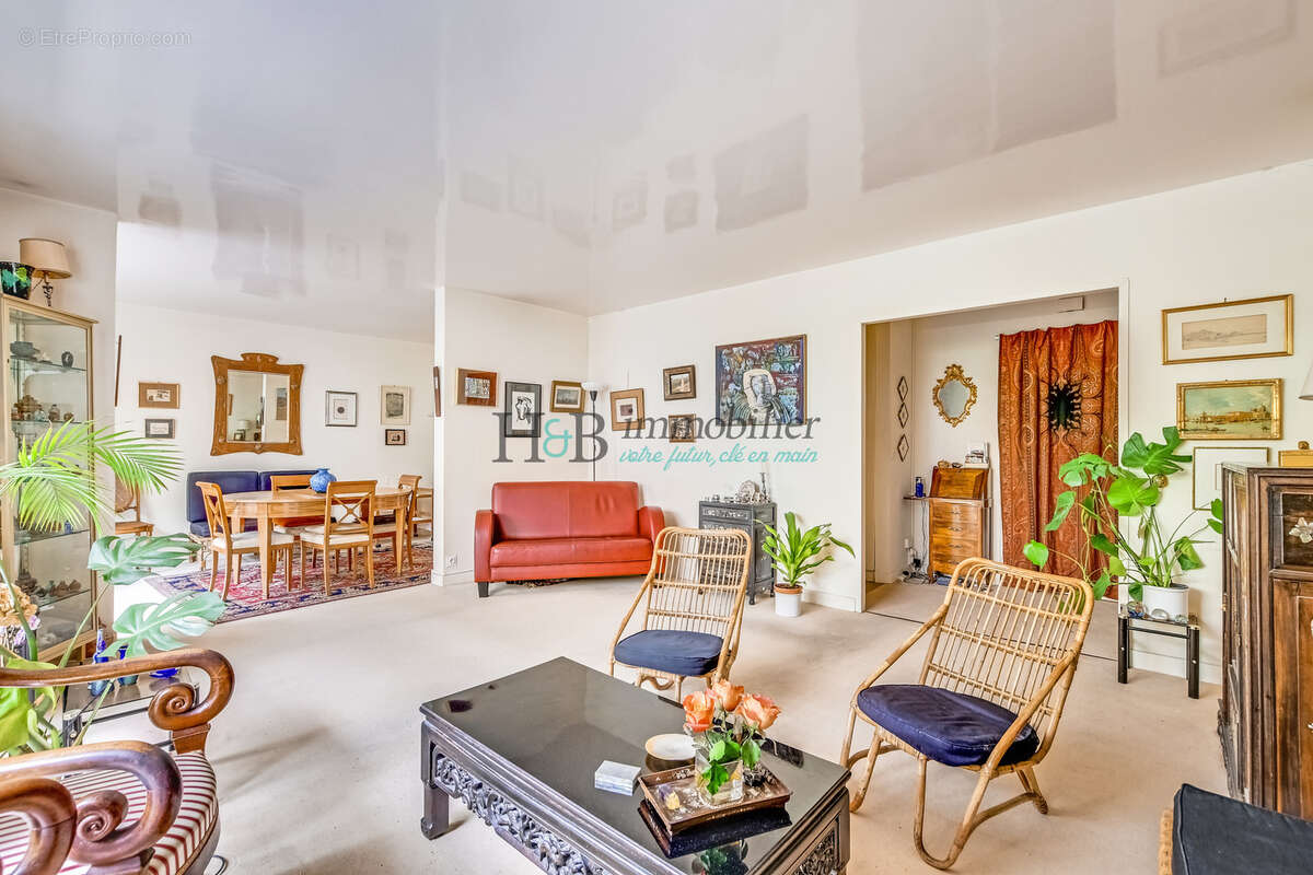 Appartement à PARIS-11E