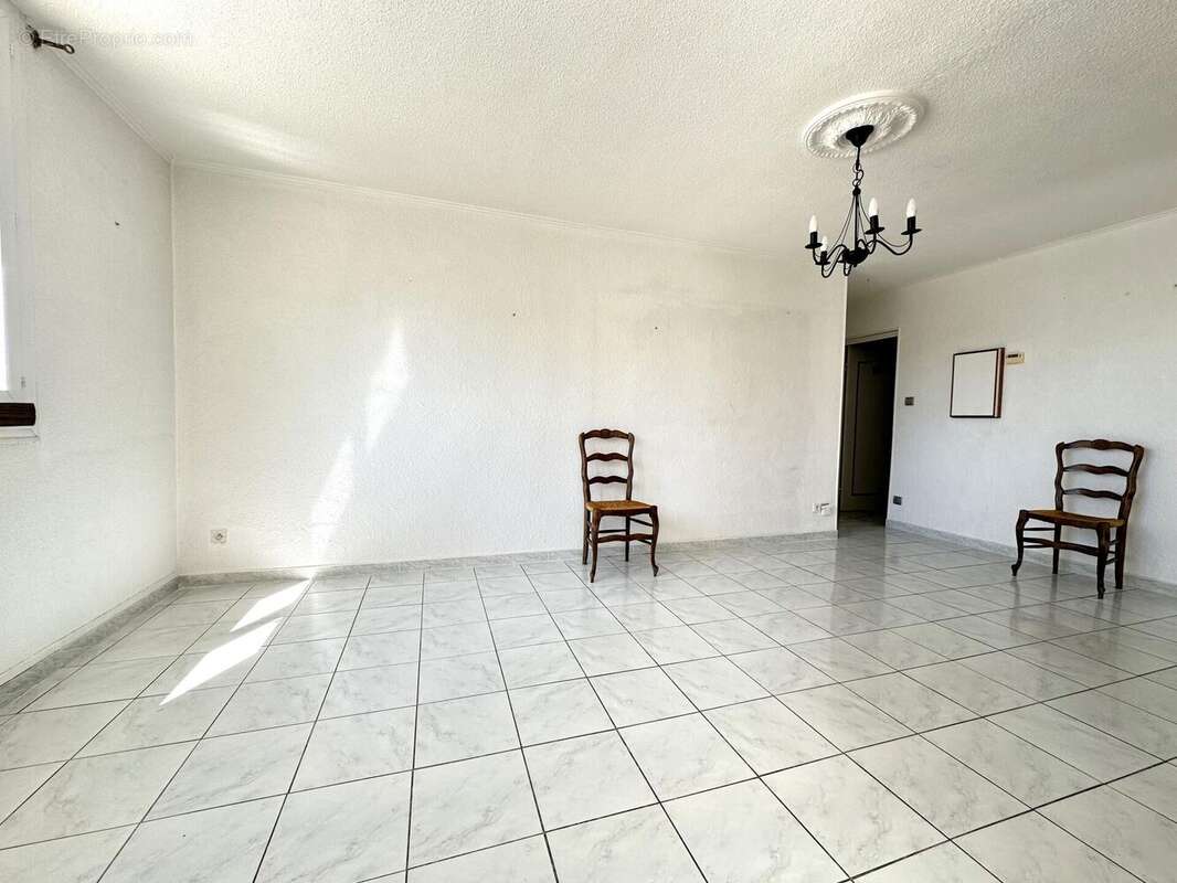 Photo 7 - Appartement à BAGNOLS-SUR-CEZE