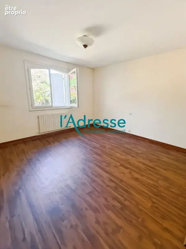 Maison 4 chambres sur sous-sol - photo 7