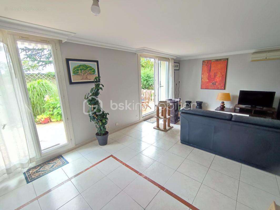 Maison à SAVIGNY-SUR-ORGE