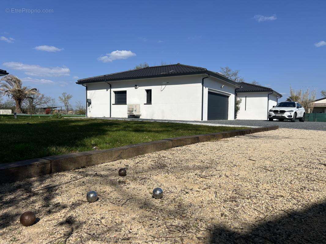 Maison à CASTELSARRASIN