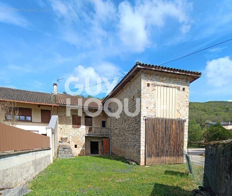Maison à SAINT-MARTIN-DU-MONT