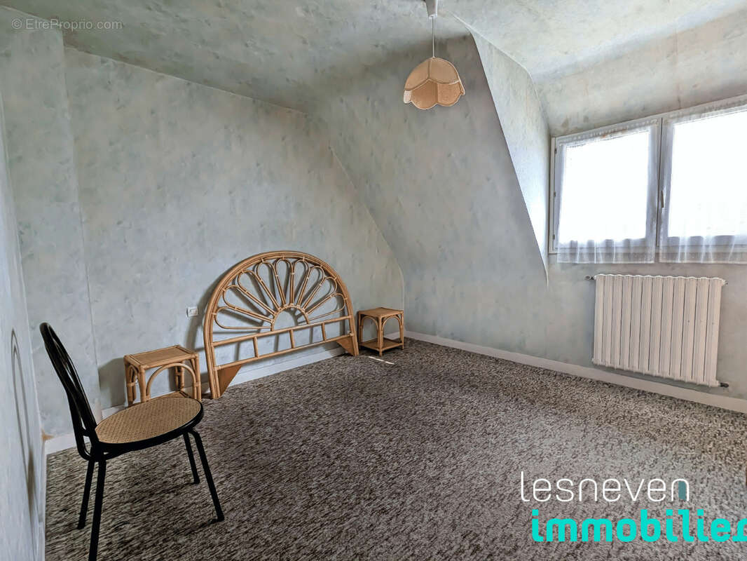 Maison à PLOUNEOUR-TREZ