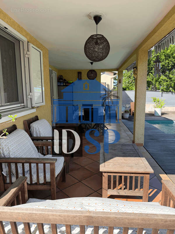 Maison avec piscine à la Plaine St Paul - photo 10