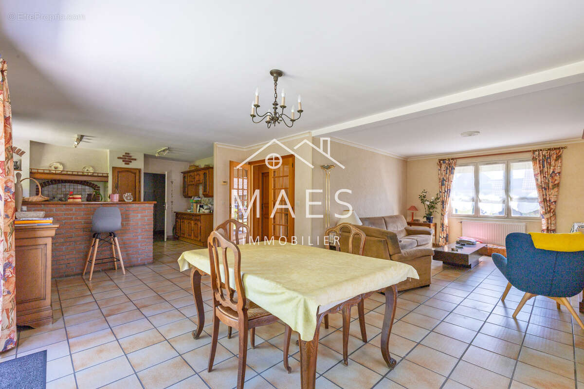 Maison à WAMBRECHIES