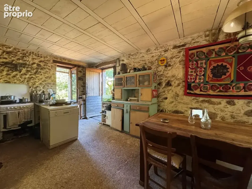 Ensemble immobilier en pierre avec 15 ha de terrain. - photo 7
