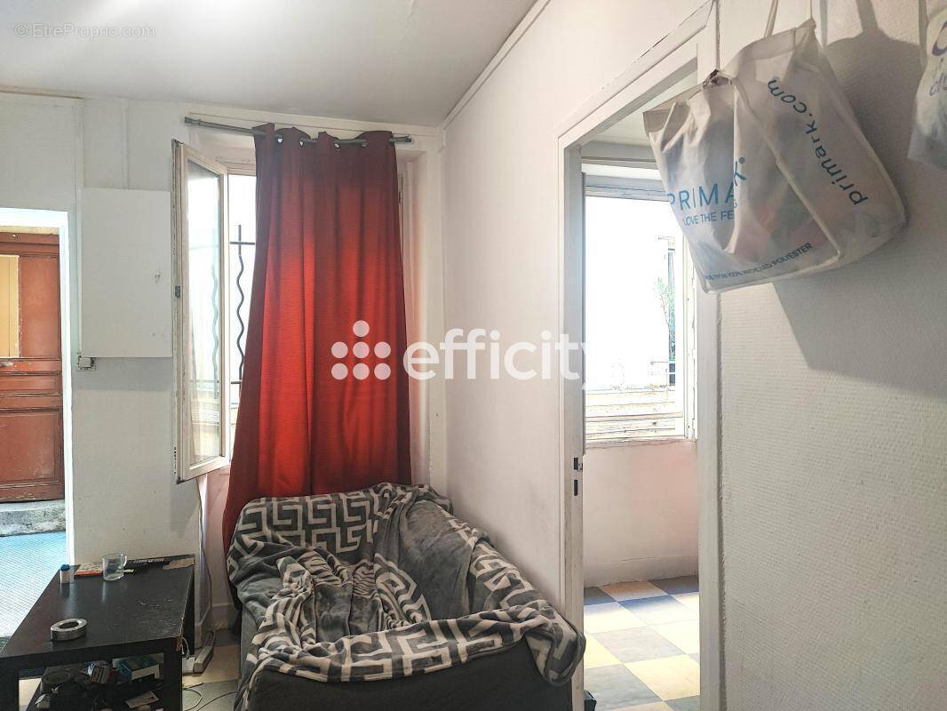 Appartement à PARIS-18E