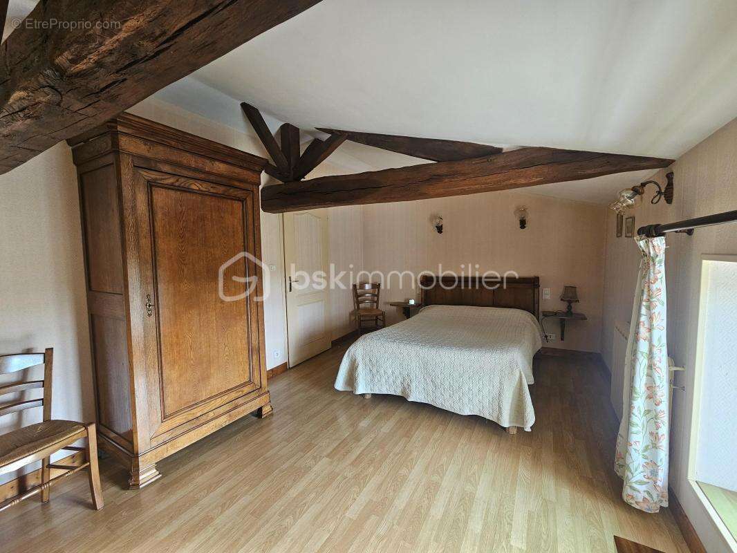 Maison à LE BUSSEAU