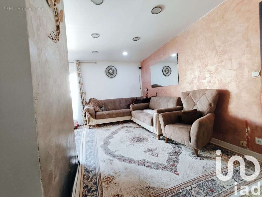 Photo 2 - Appartement à AUBERVILLIERS
