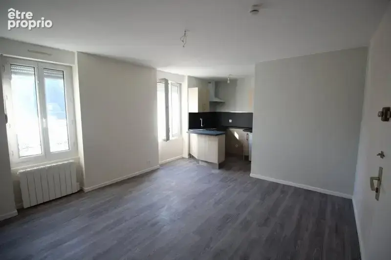 Appart. studio, Secteur Sébastopol REIMS - photo 3