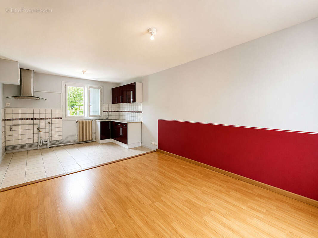 Maison 80m² à les artigues-de-lussac - photo 2