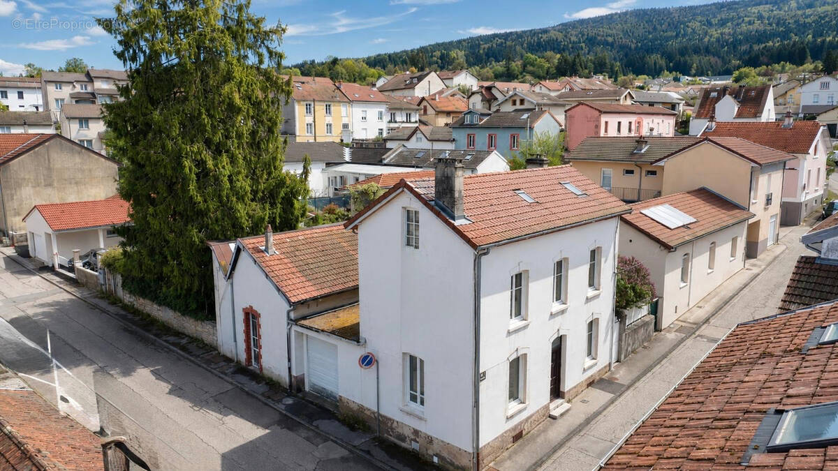 Maison à OYONNAX