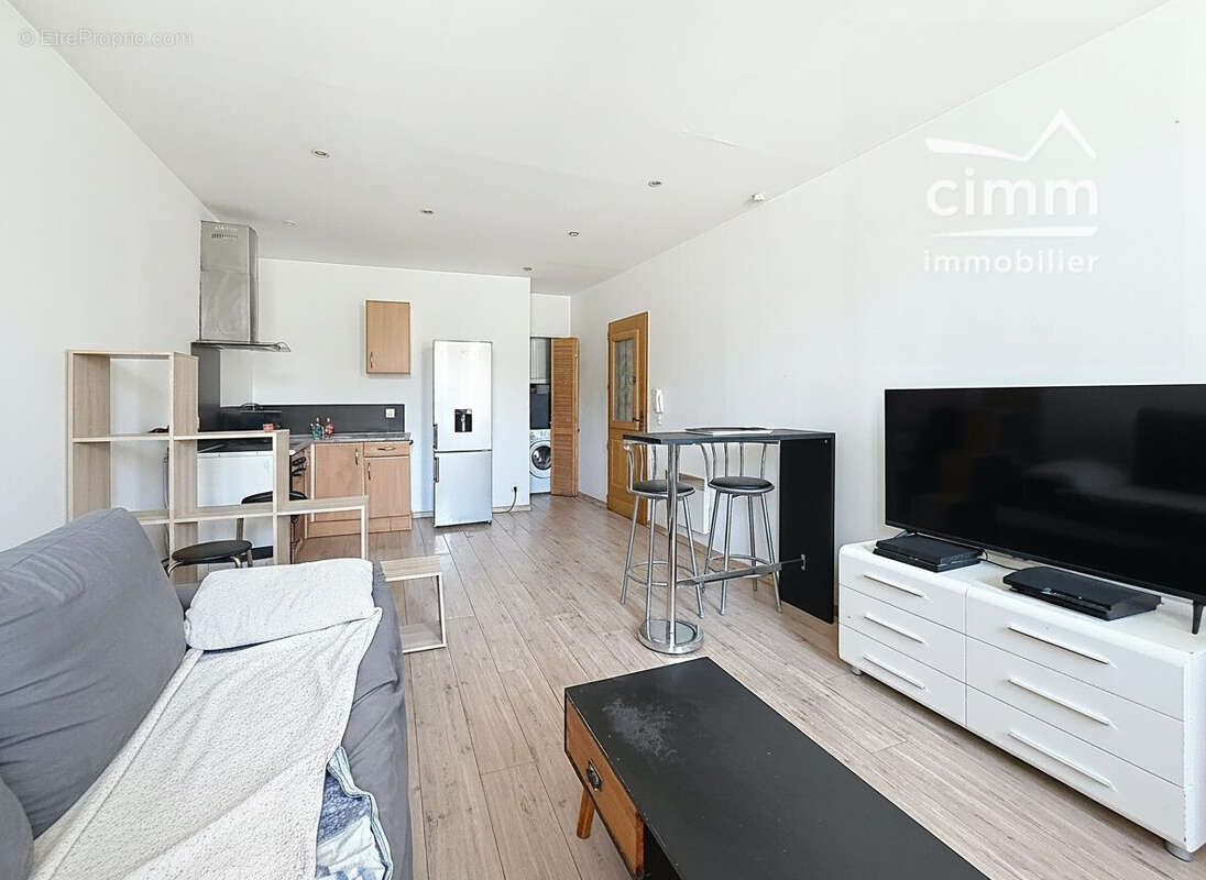 Appartement 29 m² à Mazan  - photo 2