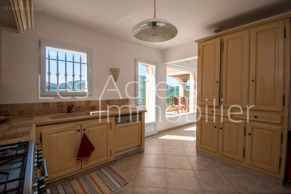 Maison à LES ADRETS-DE-L&#039;ESTEREL