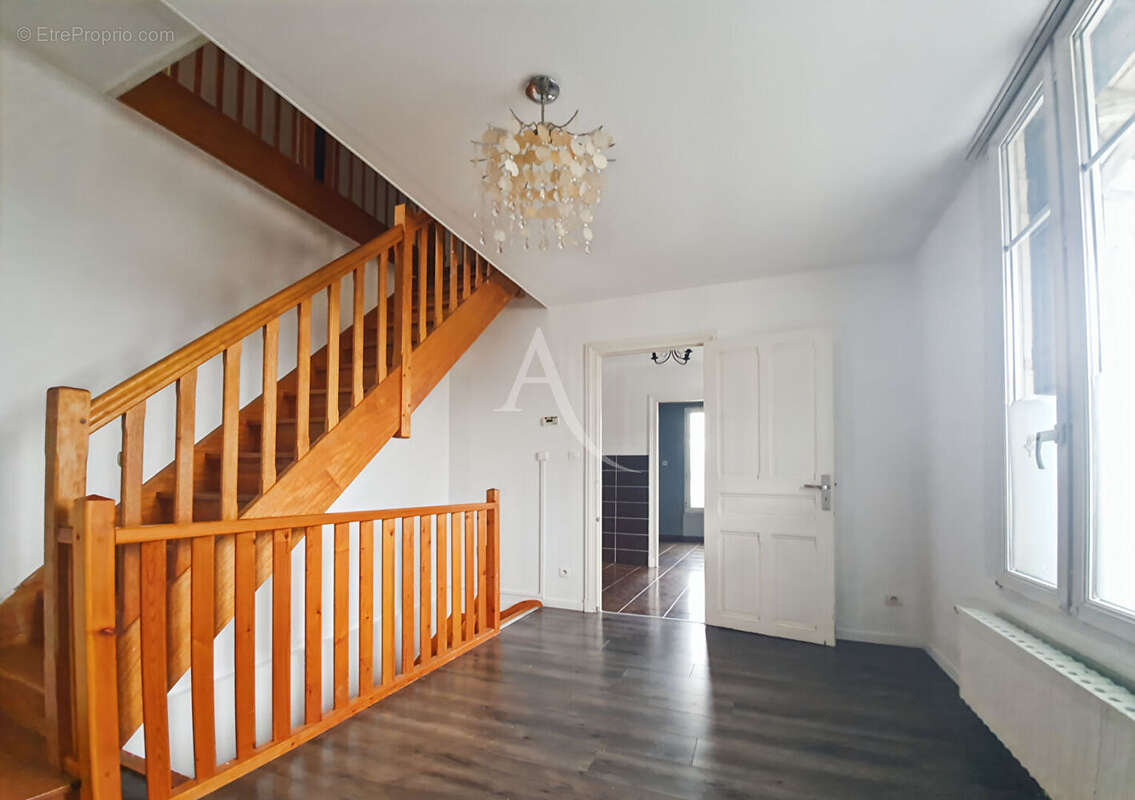 Maison à LES MUREAUX