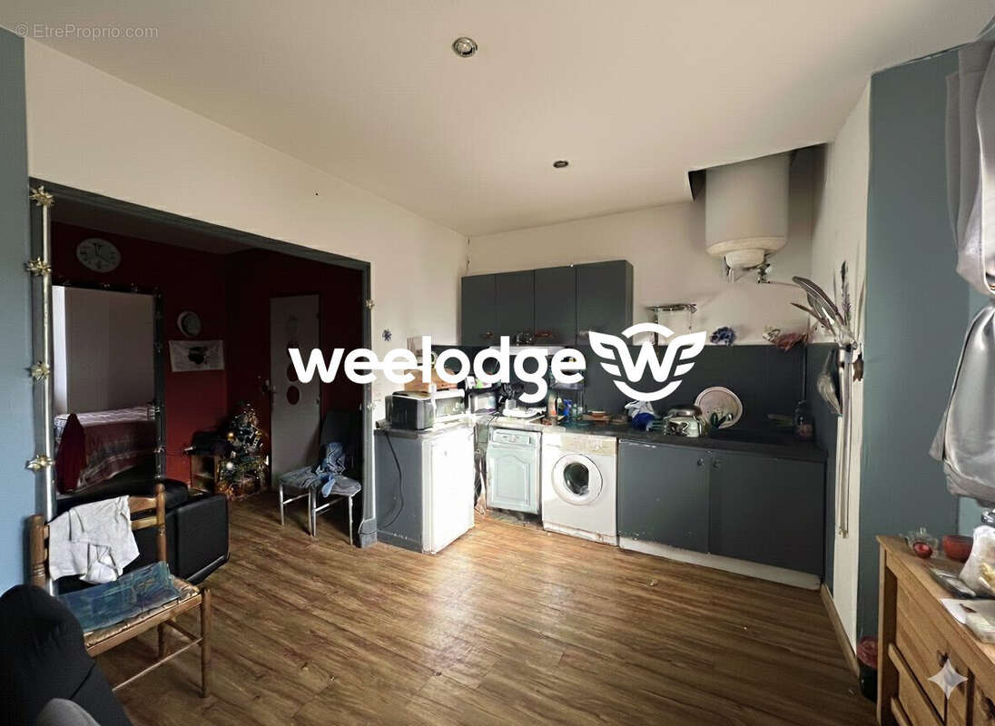 Appartement à MEYRANNES