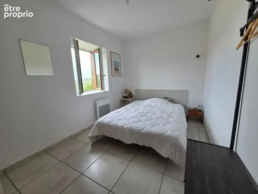 Maison 6 pces, 80 m² avec dépendances, source, terrain de 59 635 m² - photo 8