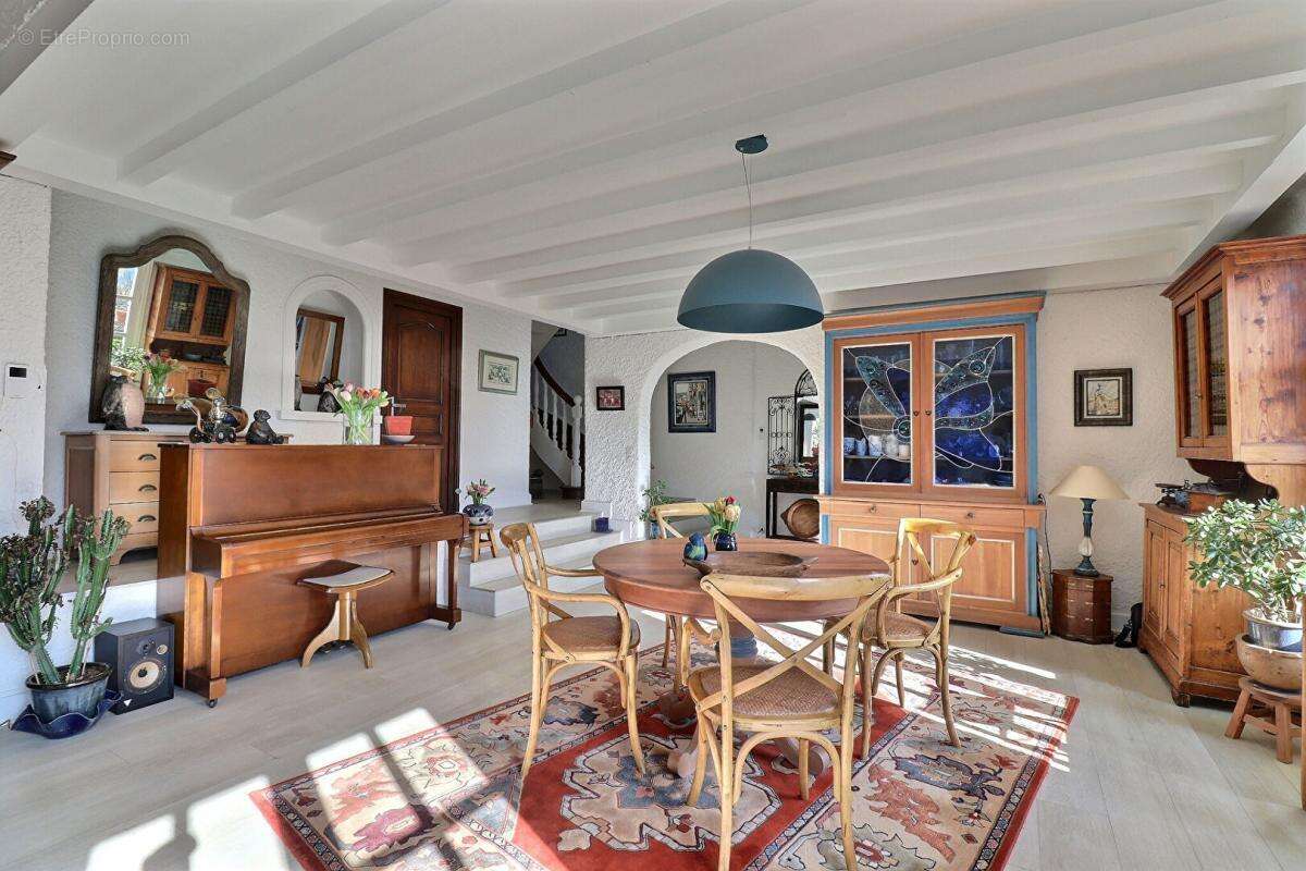 Maison à LA ROCHETTE