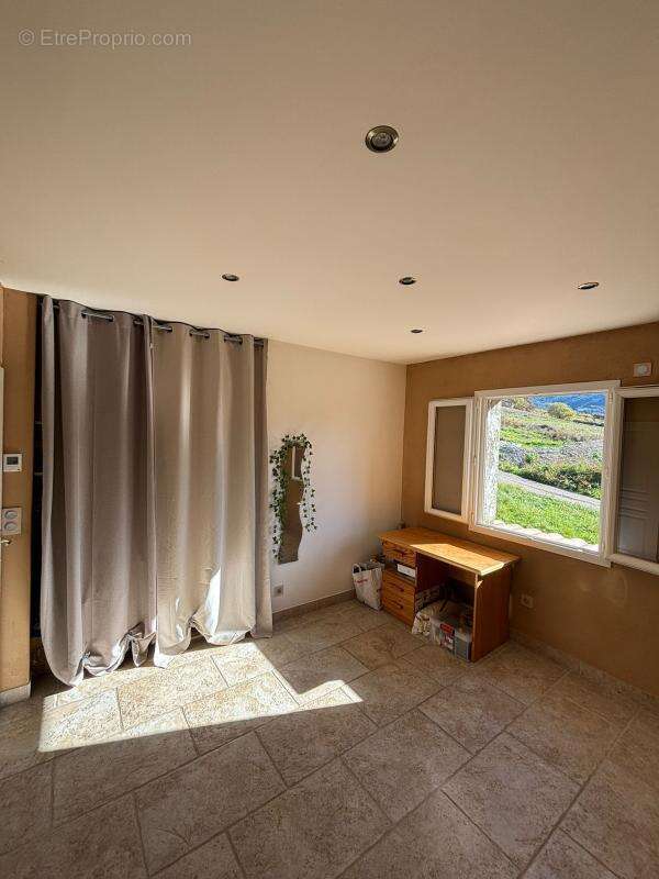 Maison à SAINT-SAUVEUR-GOUVERNET