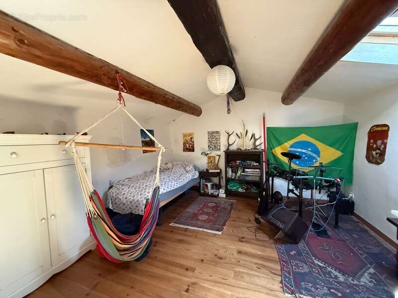 A 2 pas de saint martin de londres, maison de village de caractere a renover avec vue exceptionnelle et fort potentiel - photo 11