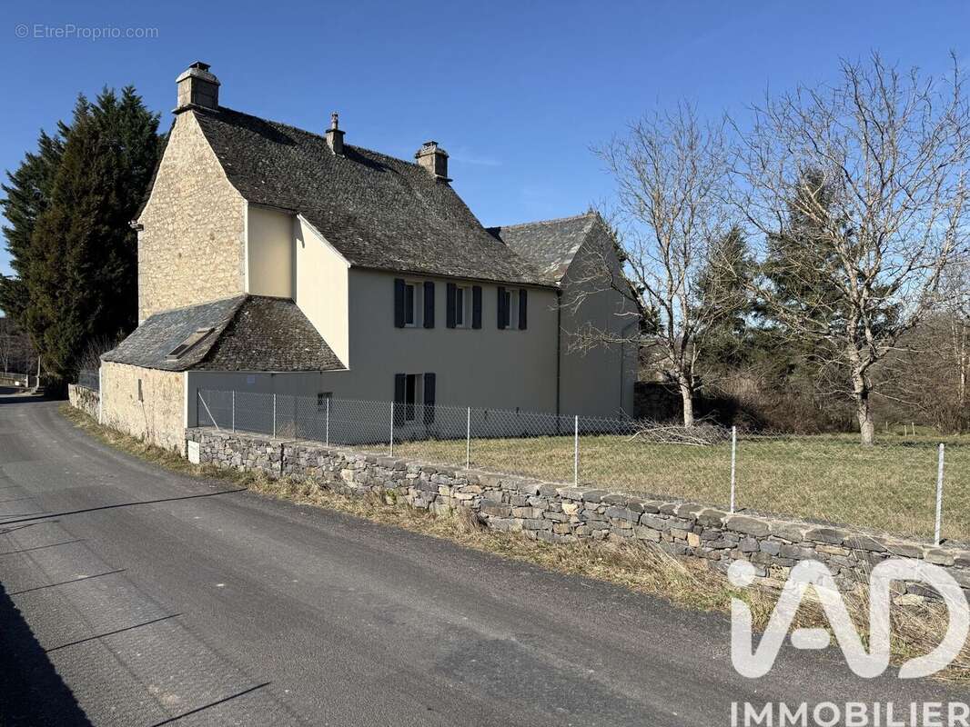 Maison 344 m² à Graissac  - photo 4