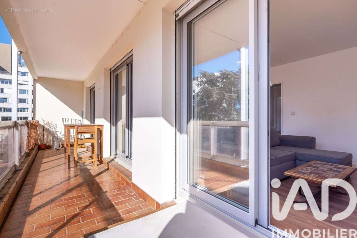 Photo 9 - Appartement à VILLEURBANNE