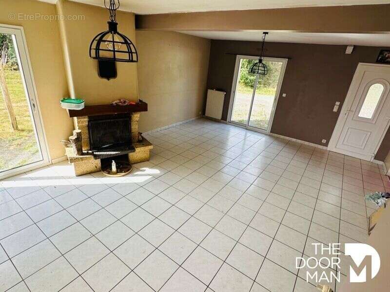 Maison à LA GREE-SAINT-LAURENT