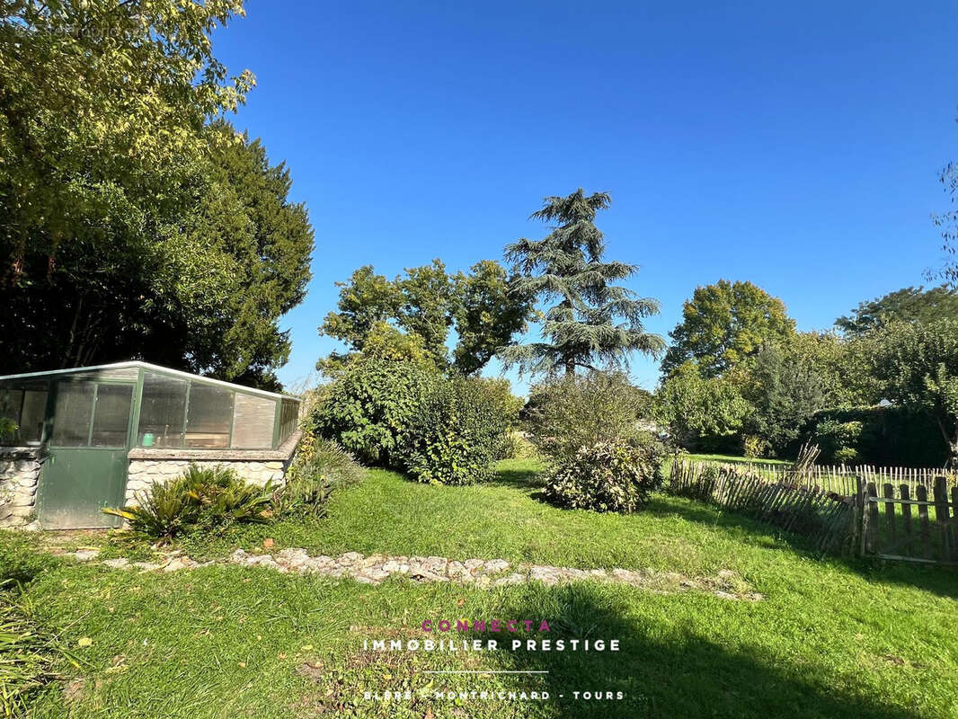 Maison à AZAY-SUR-CHER