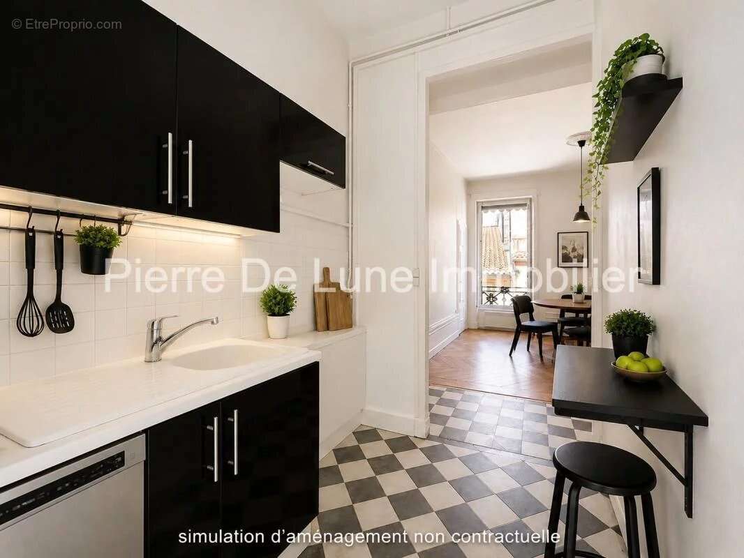 Lyon 1er – Appartement de caractère à réinventer  Charme de l'ancien, dressing, cave & grenier - photo 7