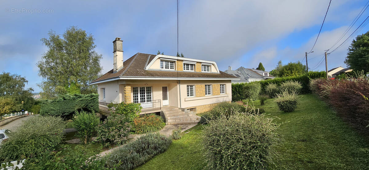 Maison à AIGLEMONT