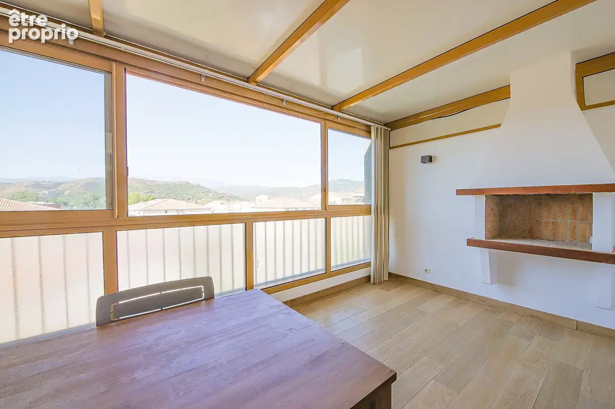 Appartement Saint Florent 3 pièces avec mezzanine et parking - photo 3