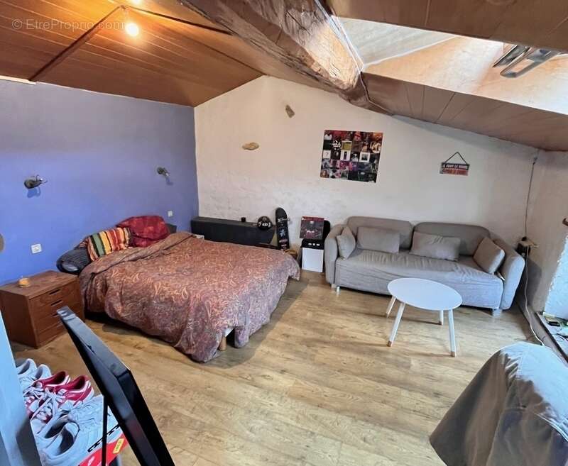 Maison à SAINT-SATURNIN-DU-BOIS