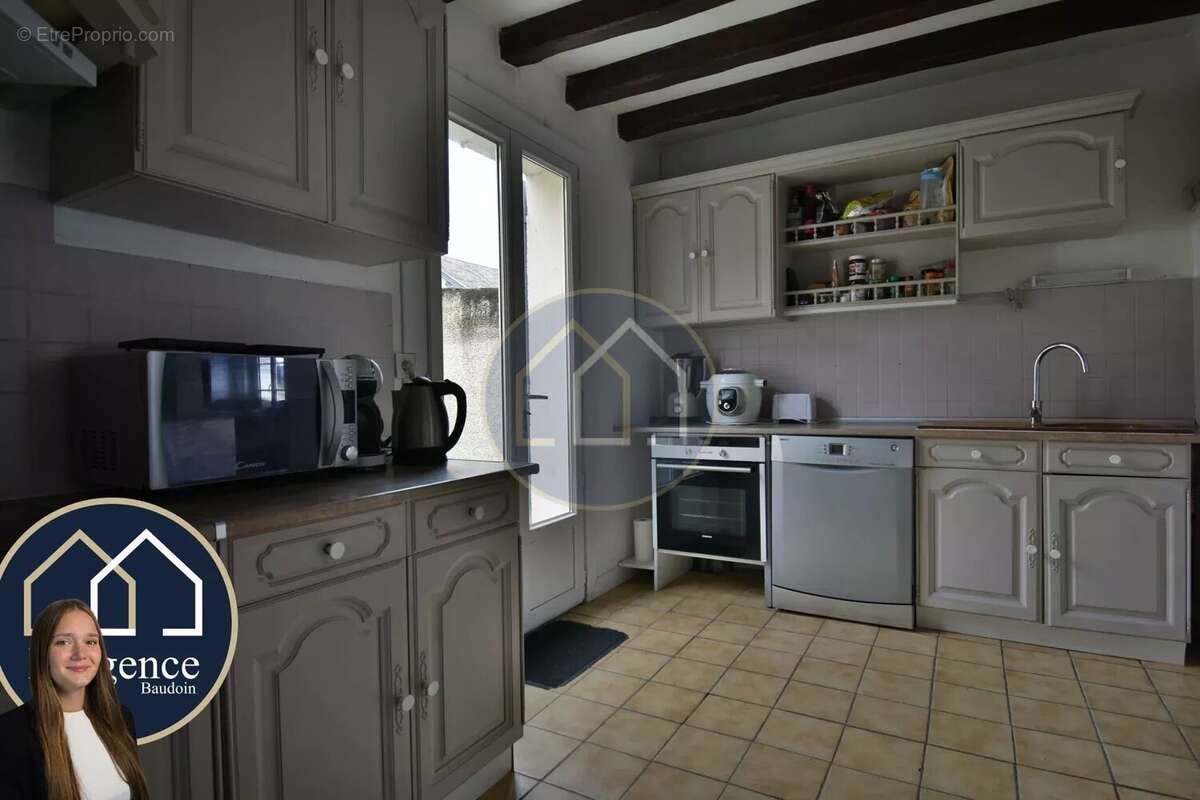 Maison à CLEVILLIERS