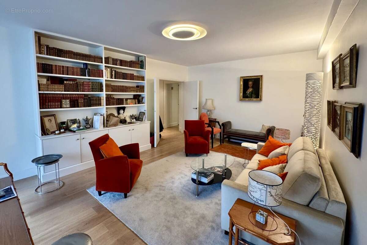 Appartement à PARIS-6E
