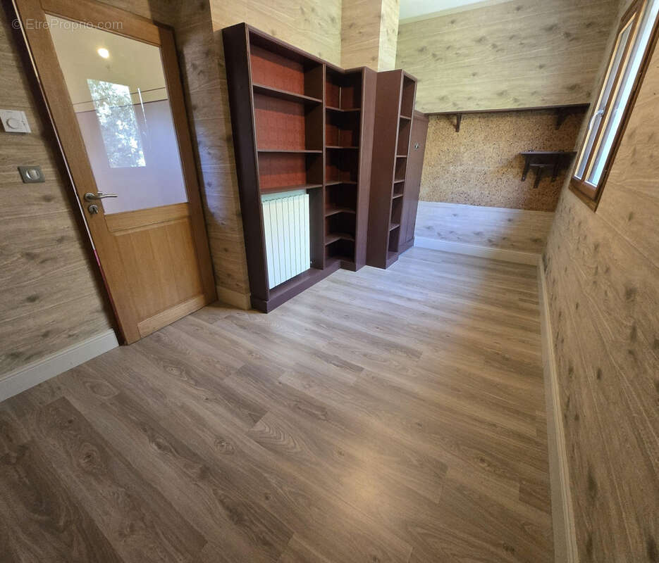 A vendre villa 4 chambres terrain 1706 m2 - photo 16
