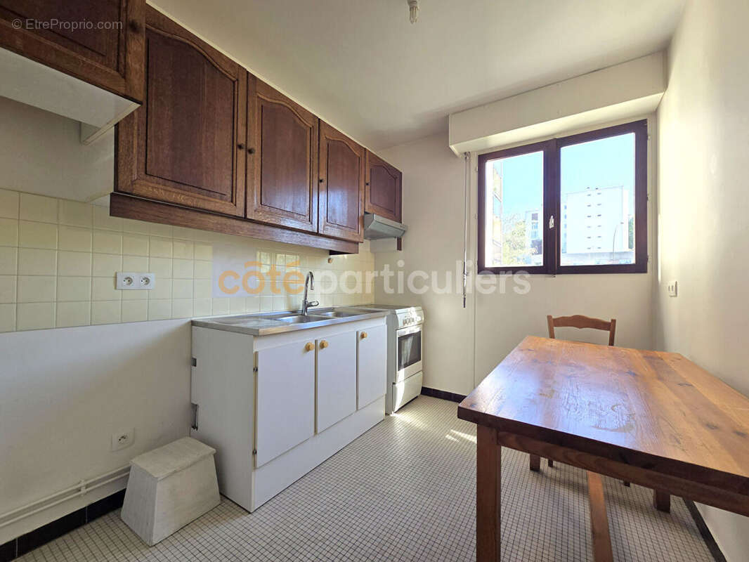 Appartement Saint Germain En Laye 2 pièce(s) 43.07 m2 - Balcon et Parking - photo 5