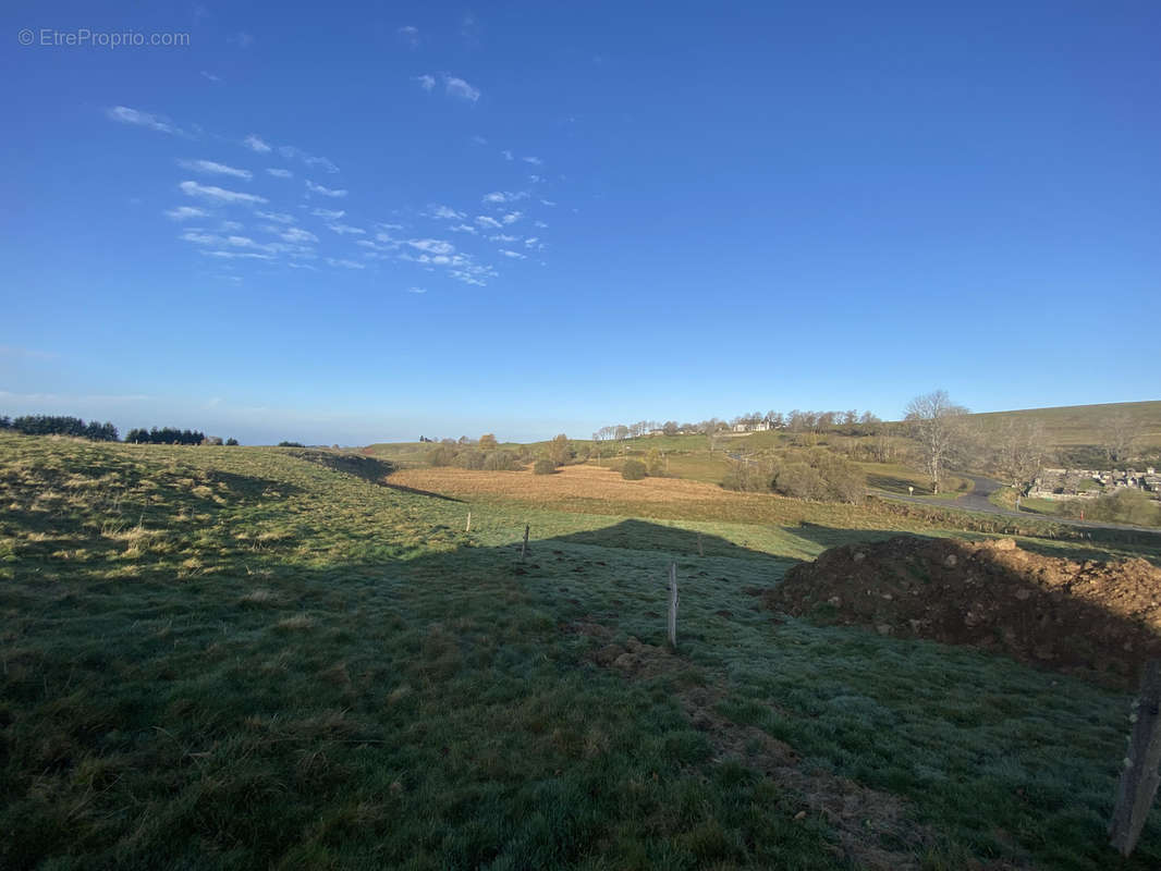 Terrain à CHASTREIX