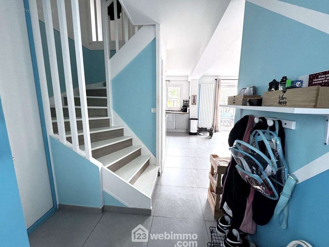 Commençons par l'entrée - Maison à LISSES