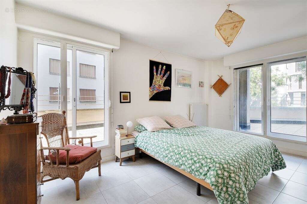 Appartement à PARIS-20E