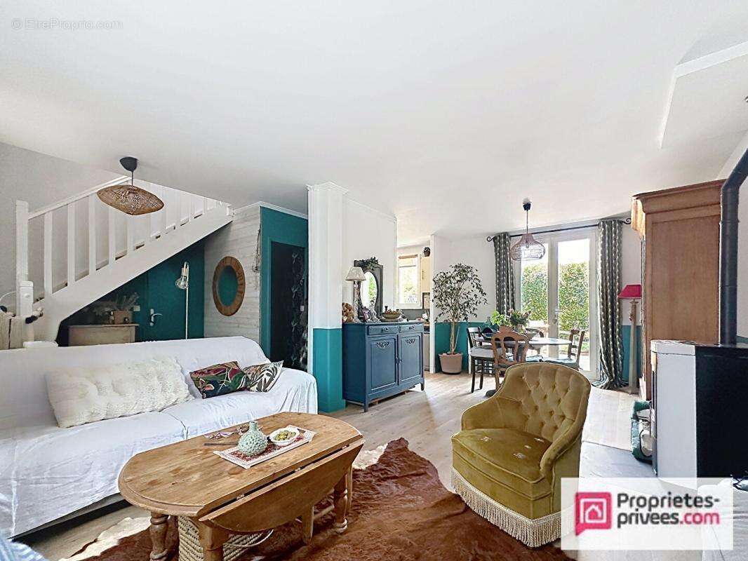 Coup de coeur à Touques ? Maison de 100 m² rénovée avec jardin intimiste et garage à 5 min de Deauville - photo 3